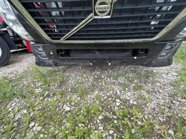 2006 Volvo VNL Bumper