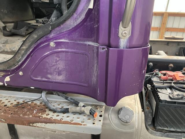 2010 Freightliner M2 106 Left Cab, Exterior Cab Panel