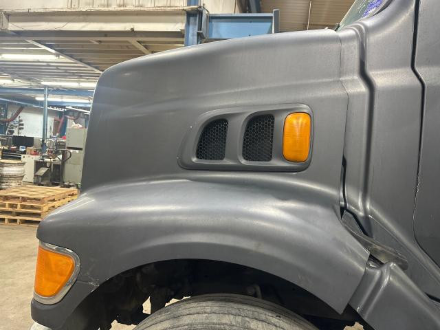 Hood, 1998 Ford L8501 : Black