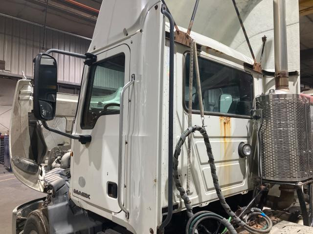 2013 Mack CXU 52-inch Grab Handle
