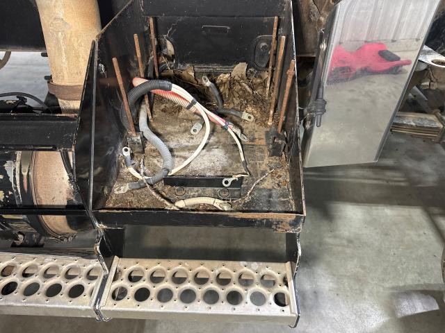 2011 Western Star Trucks 4900EX Steel Battery Box | Length: 16.75 | Width: 18.0