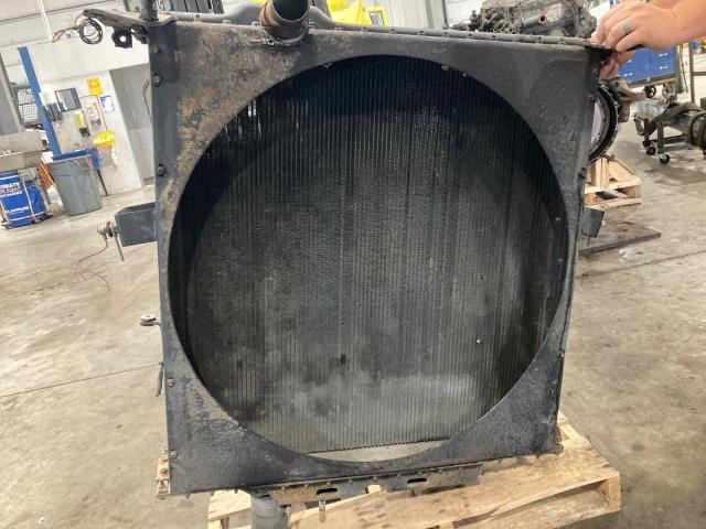 2005 Peterbilt 385 Radiator