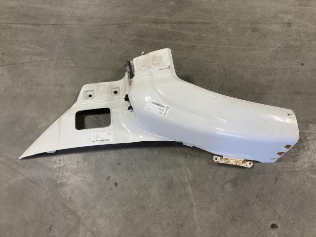 2004 Gmc C5500 White Right Cab Cowl: Rh Side Cowl, Includes Fender Extension, Worn In Places