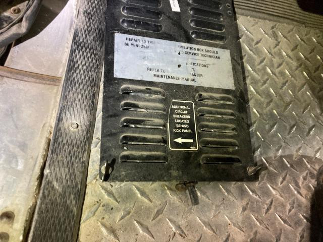 Kenworth T600 Dash Panel: Fuse Cover