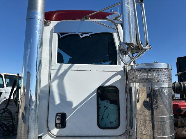 2009 Peterbilt 388 Right Door