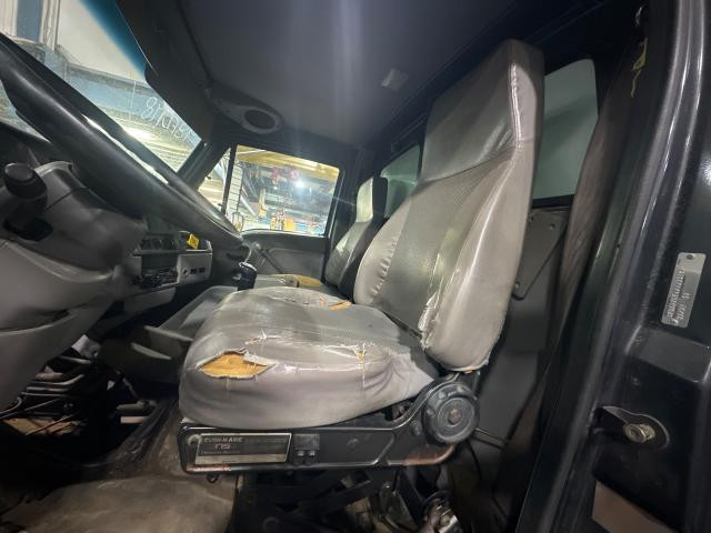 1998 Ford L8501 Left Seat, Air Ride