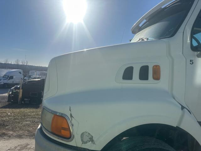 Hood, 2000 Sterling A9513 : White