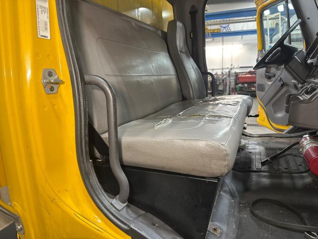2014 Freightliner M2 106 Right Seat, Non-Suspension
