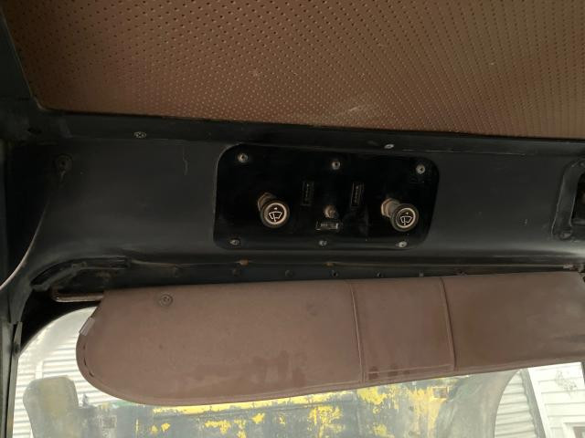 1990 International 9300 Console