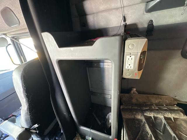 2017 Mack CXU Right Cabinets