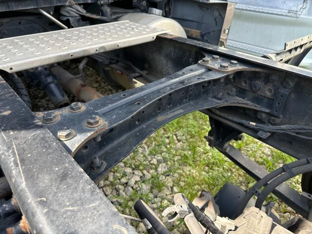 2018 Freightliner CASCADIA Steel Suspension Crossmember / K-Frame: Middle