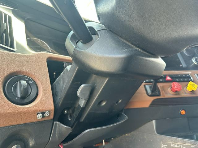 Freightliner CASCADIA Dash Panel: Column Cover