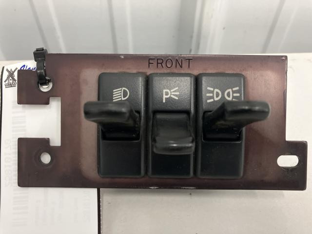 Kenworth T660 Dash Panel: Switch
