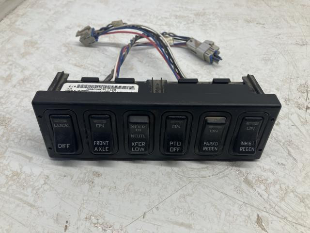 International WORKSTAR Dash Panel: Switch