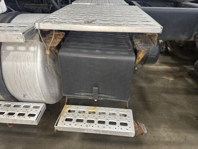 2004 Sterling A9513 Steel/Poly Battery Box | Length: 15.00 | Width: 26.0