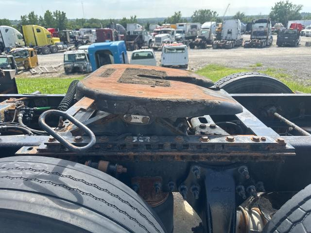 2015 Jost JSK-37U Fifth Wheel