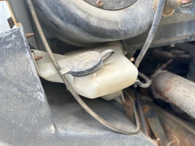 2000 Ford F650 Windshield Washer Reservoir