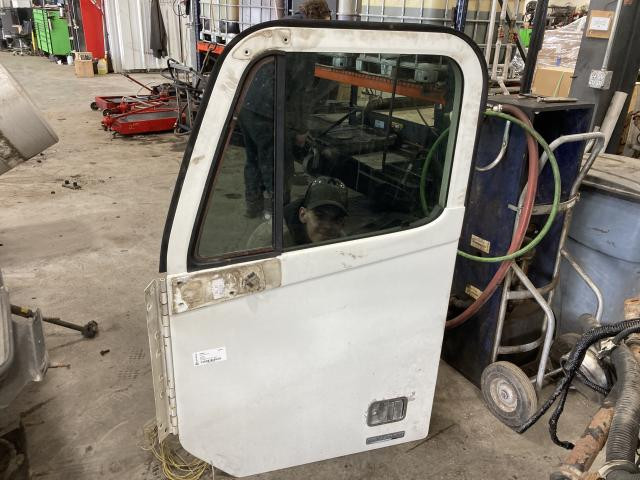 2006 Freightliner COLUMBIA 112 Left Door