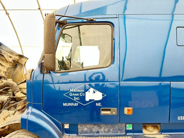 1999 Volvo VNL Left Door