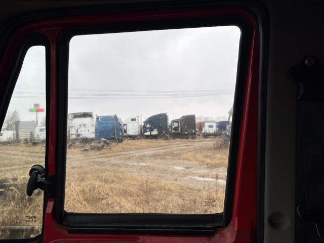 2008 International PROSTAR Right Door Glass