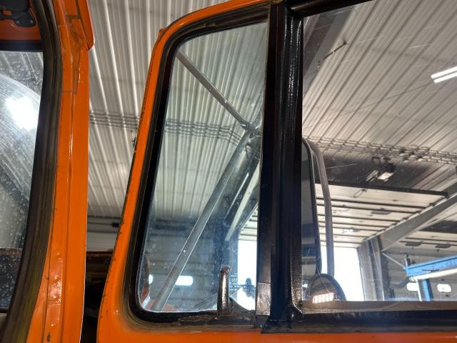 1985 Ford LT8000 Right Door Vent Glass