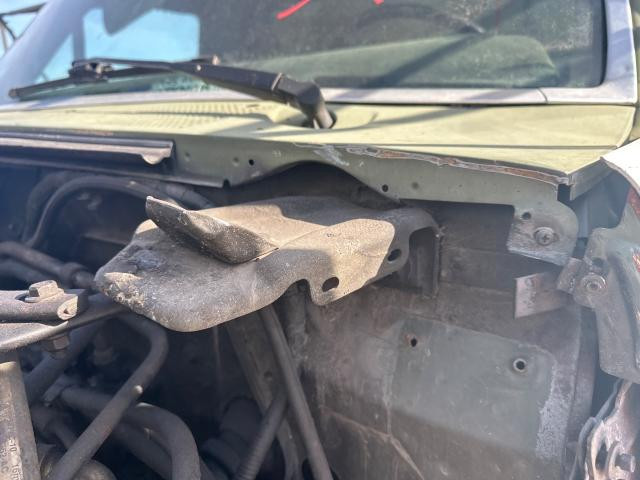 1995 Ford F800 Left Hood Rest