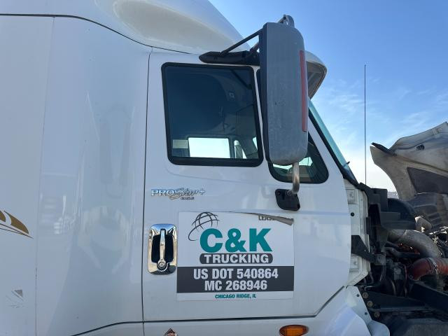 2014 International PROSTAR Right Door