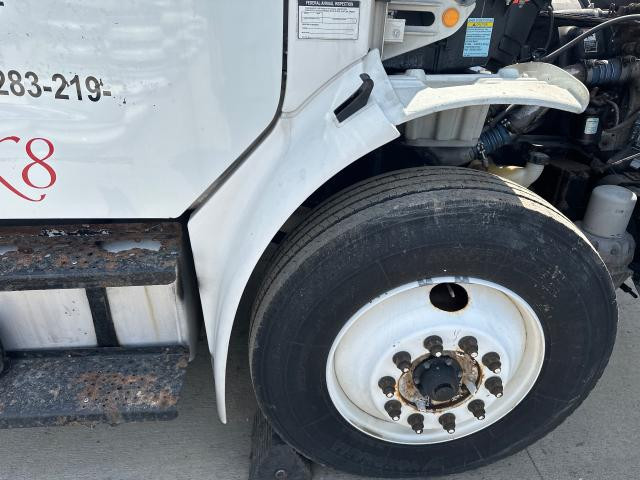 2016 Freightliner M2 106 Right White Extension Fiberglass Fender Extension (Hood): Rh Side Fender Extension, Does Not Include Bracket