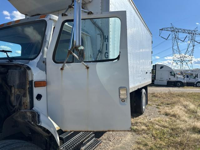 2002 International 4700 Left Door