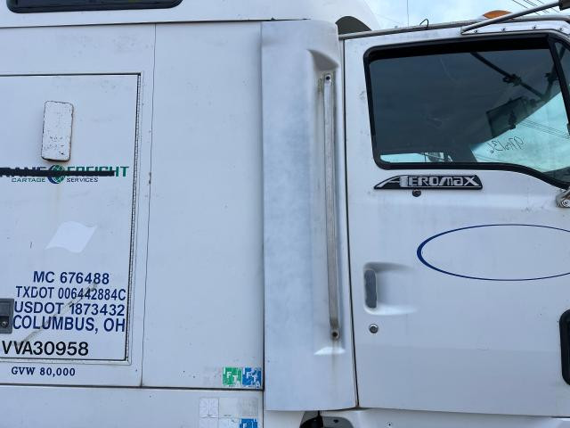 Ford L9522 White Right Cab To Sleeper Fairing/Cab Extender