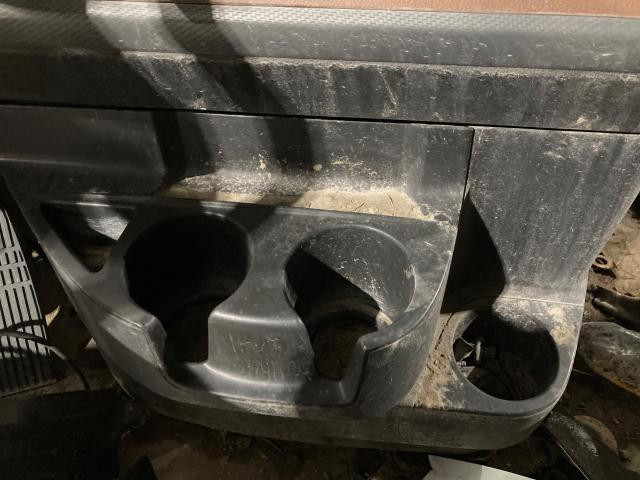 Freightliner CASCADIA Dash Panel: Cup Holder