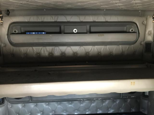 2004 Kenworth T2000 Bunk
