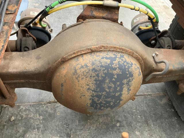2005 Eaton 21060S Axle Housing (Rear / Rear)