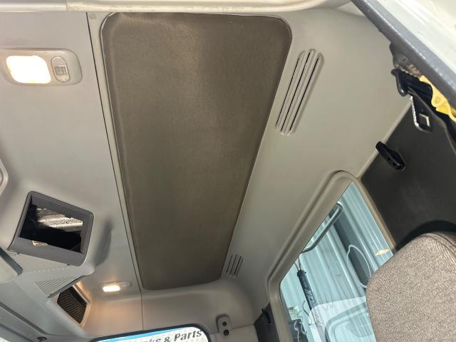 2009 Freightliner COLUMBIA 120 Headliner