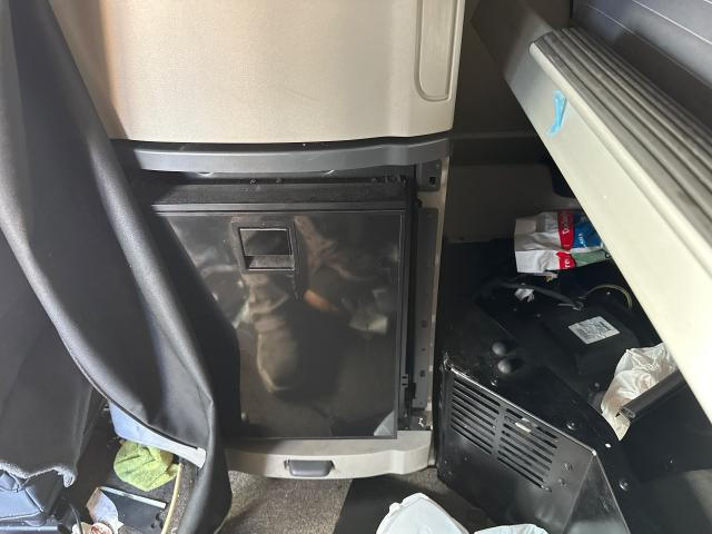 2022 Peterbilt 579 Right Cabinets