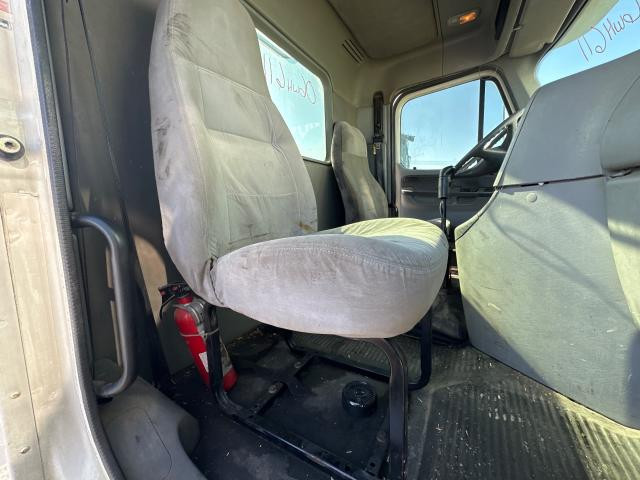 2006 Freightliner COLUMBIA 112 Right Seat, Non-Suspension