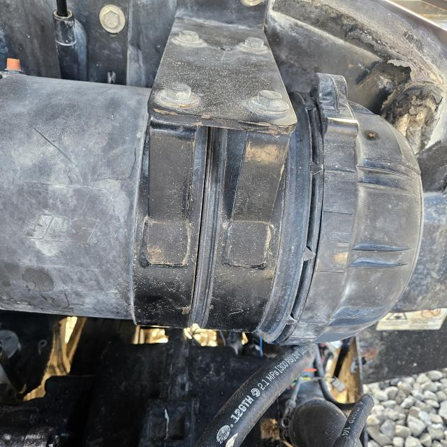 2016 Jlg G10-55A Air Cleaner: P/N 1001166565