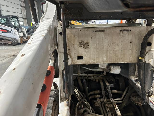 2015 Bobcat S570 Shock Absorber: P/N 7234468