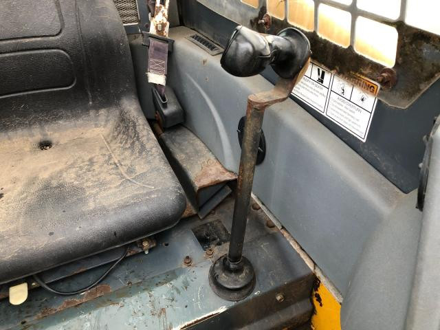 2006 Gehl 5640 Left Controls