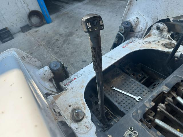 2016 Bobcat S650 Controls