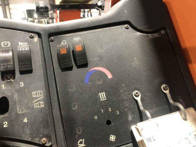 2012 Jlg G9-43A Dash Panel: P/N 1001156272