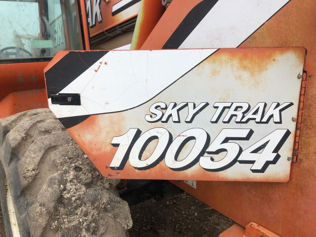2002 Skytrak 10054 Left Door Assembly: P/N 7138709
