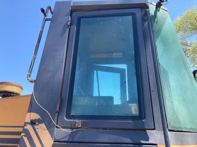 1997 Case 621B Right Door Assembly: P/N 193341A1