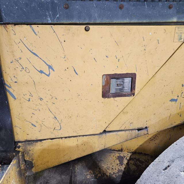 2004 John Deere 744H Right Door Assembly: P/N AT327509
