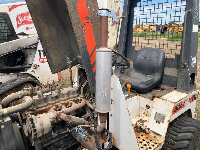 1990 Bobcat 3023 Exhaust
