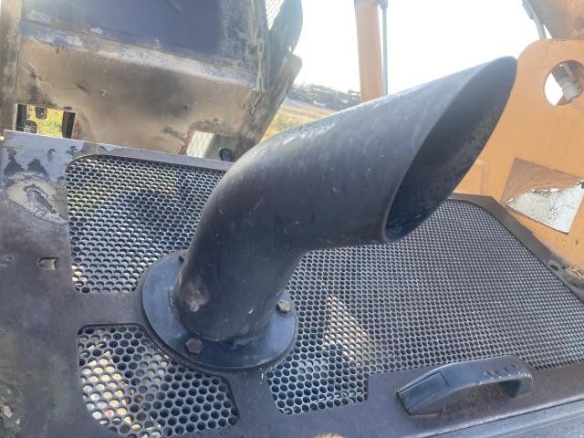 2002 Case 40XT Exhaust: P/N 411124A1