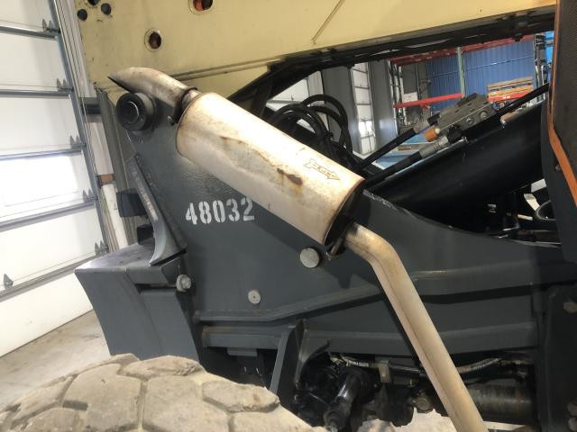 2012 Jlg G9-43A Right Exhaust