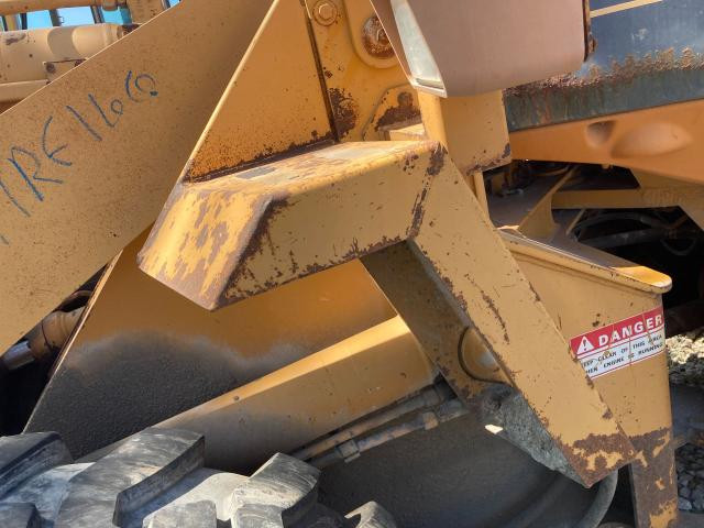 1997 Case 621B Left Fender: P/N 123164A1S