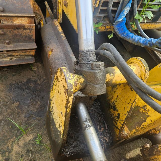 1995 John Deere 750C Frame: P/N AT193766