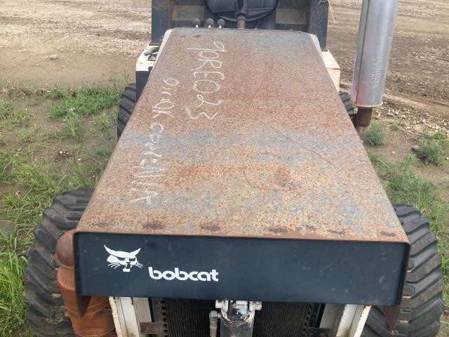 1990 Bobcat 3023 Hood